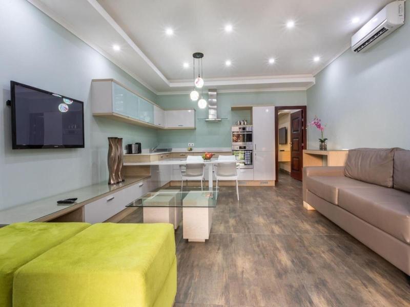 Fallsway Suites image