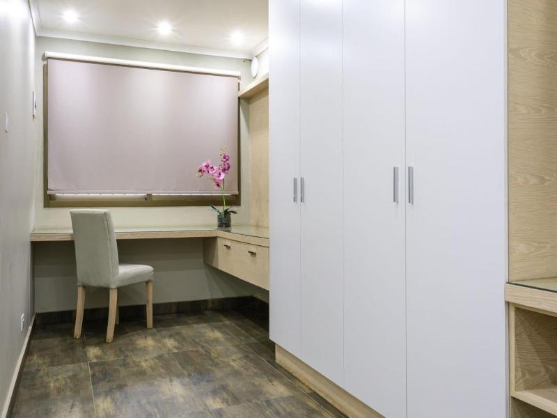Fallsway Suites image