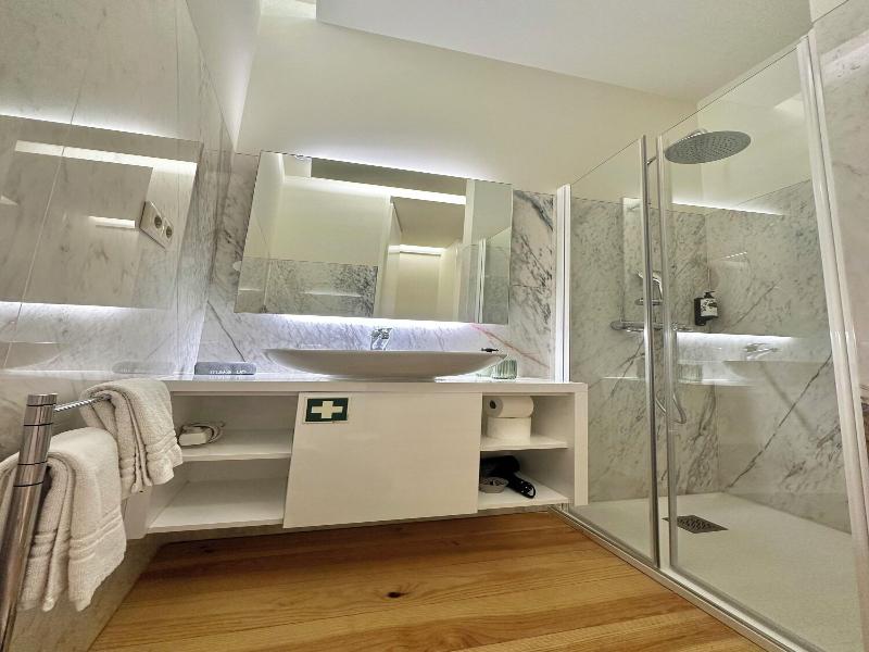 Youropo - Collection image