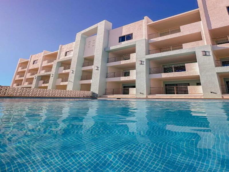 Costa Elegante Hotel & Suites image
