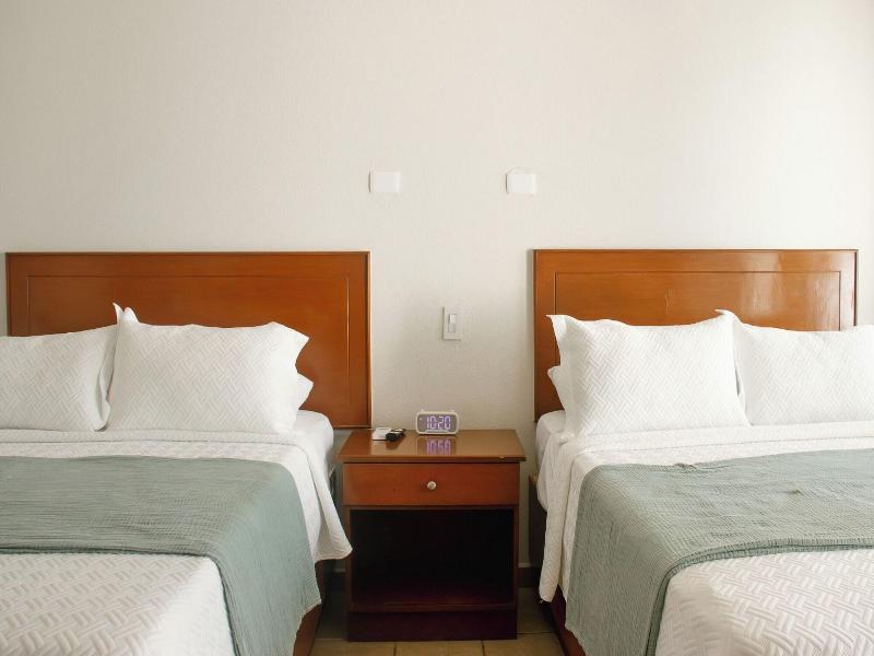 Costa Elegante Hotel & Suites image