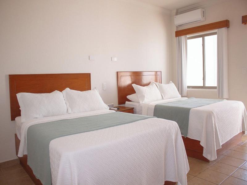 Costa Elegante Hotel & Suites image