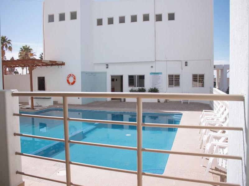 Costa Elegante Hotel & Suites image