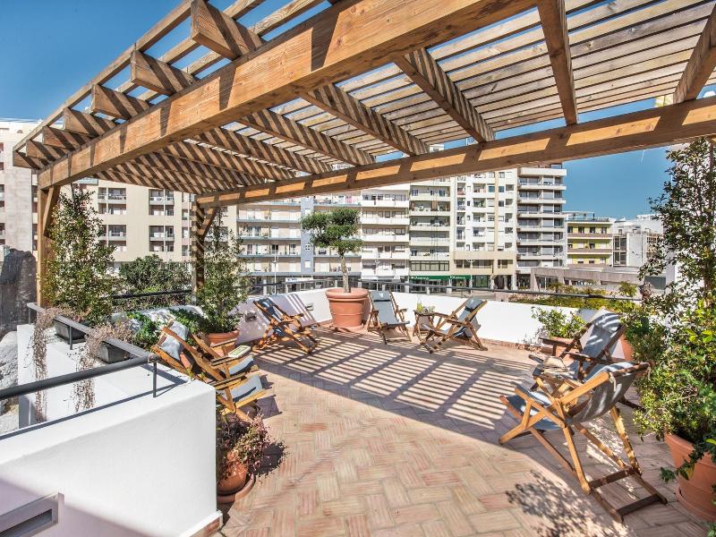 Lemon Tree Stay image
