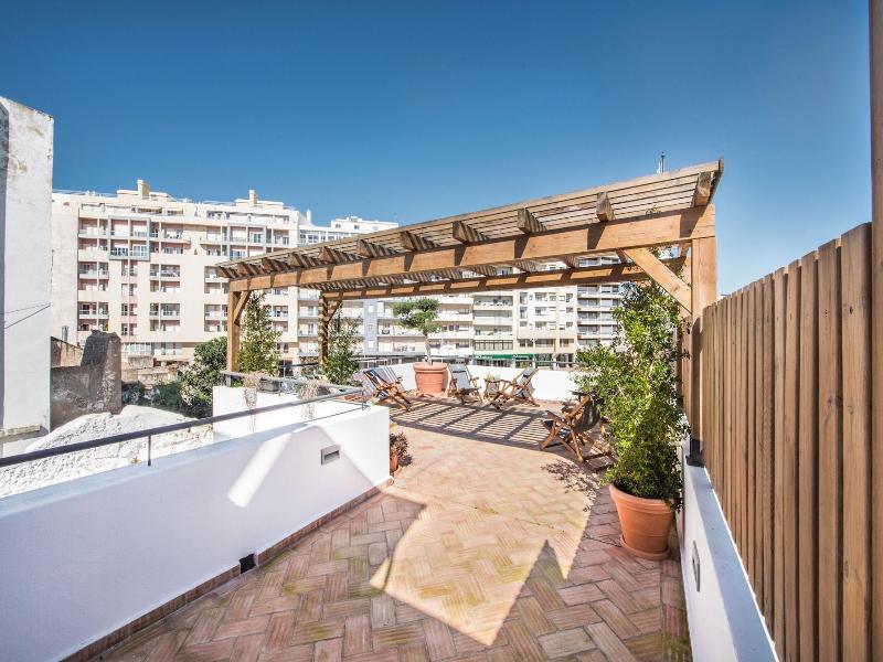 Lemon Tree Stay image