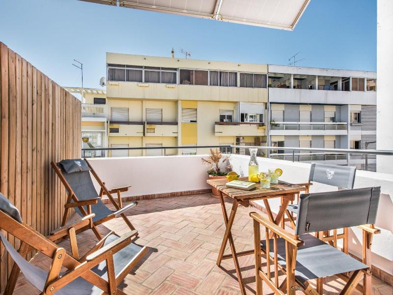 Lemon Tree Stay image