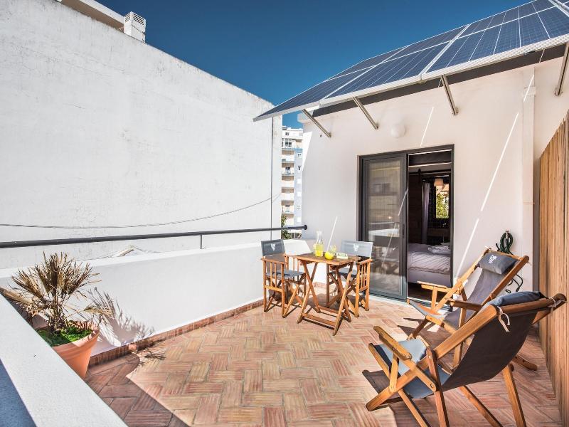 Lemon Tree Stay image