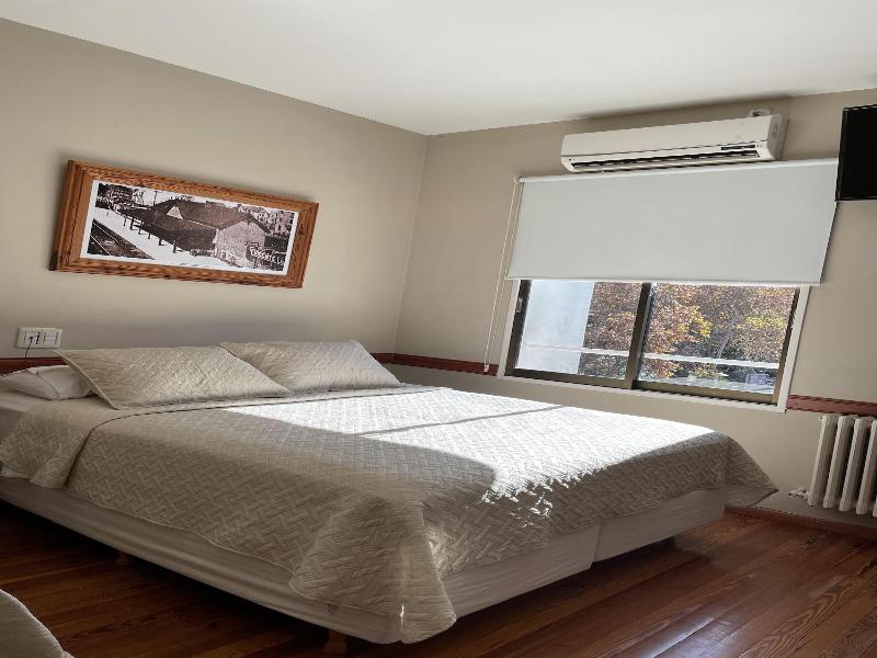 Hotel Vicente Lopez image