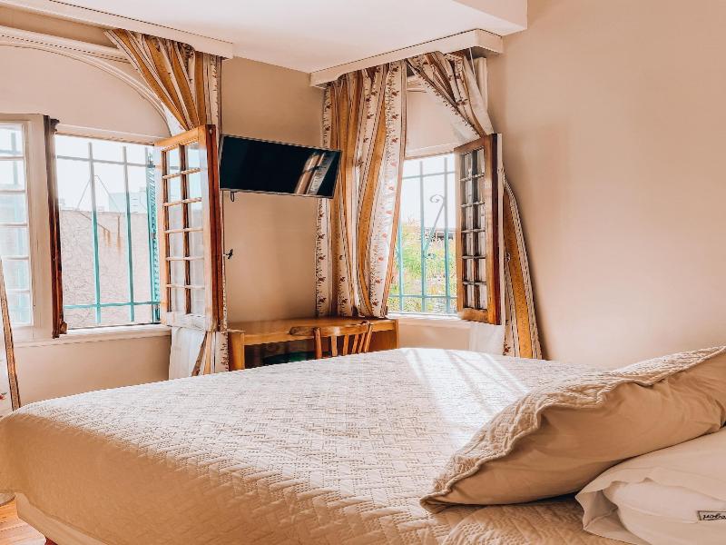 Hotel Vicente Lopez image