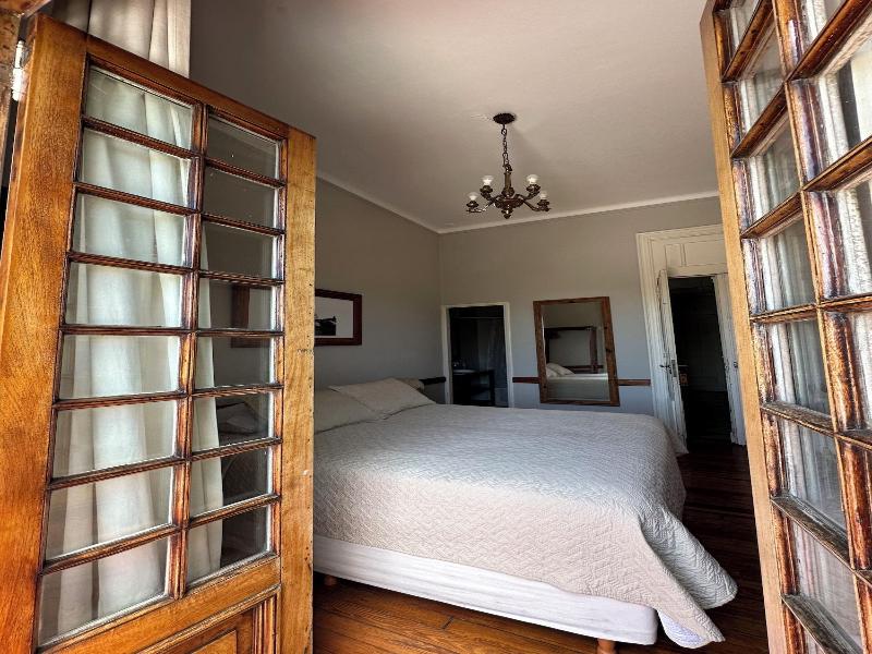 Hotel Vicente Lopez image