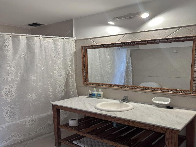 Hotel Vicente Lopez image