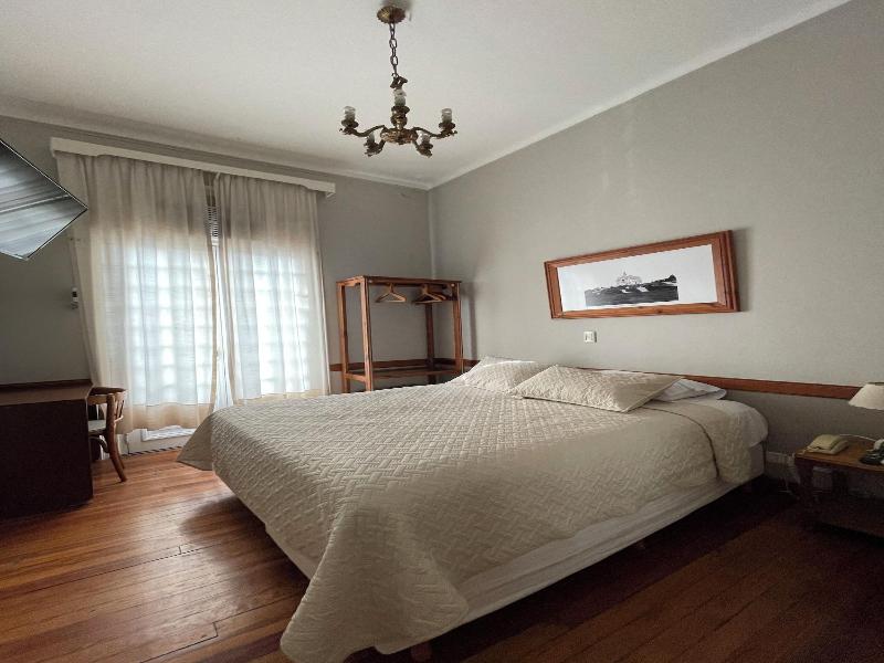 Hotel Vicente Lopez image
