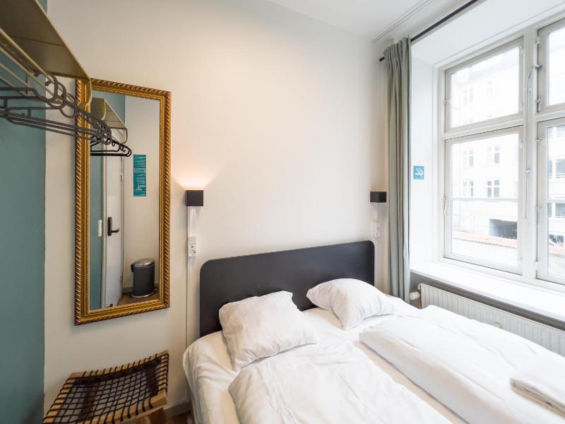 Where To Sleep - Hostel image