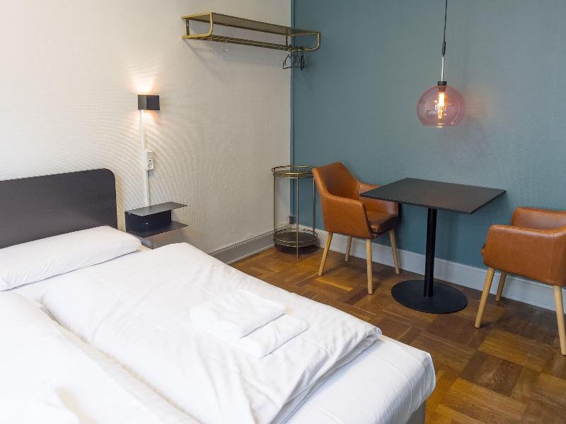 Where To Sleep - Hostel image
