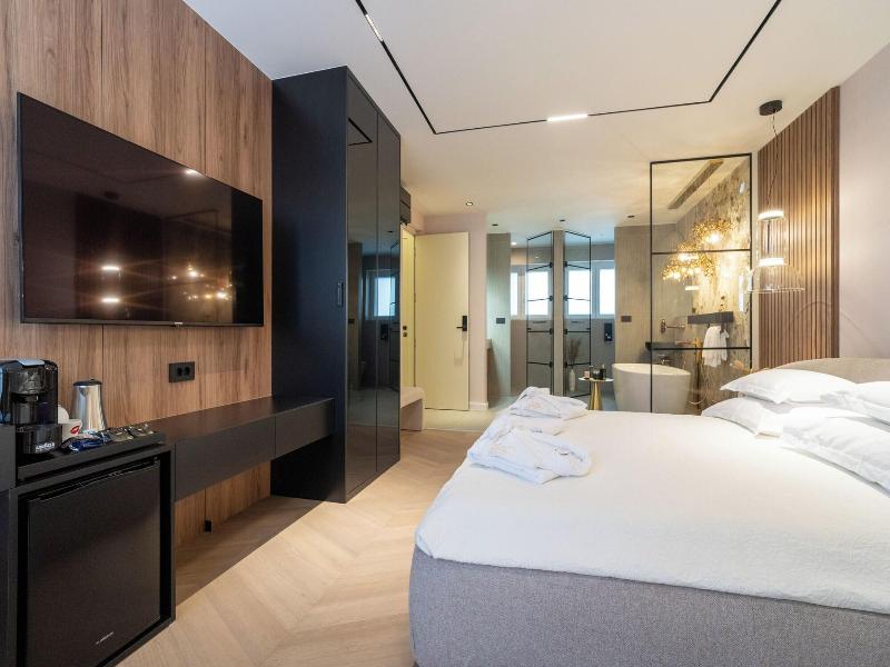 Luxury Rooms For Gift image