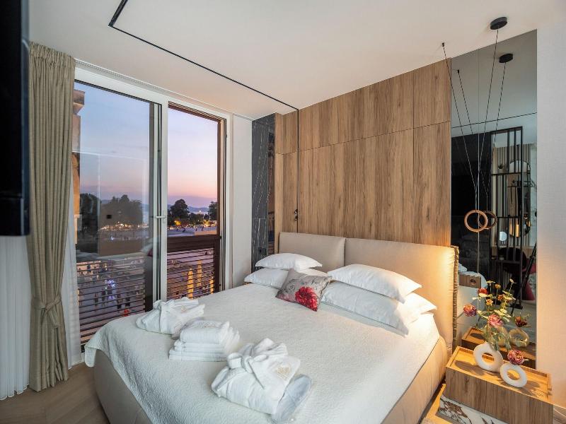 Luxury Rooms For Gift image