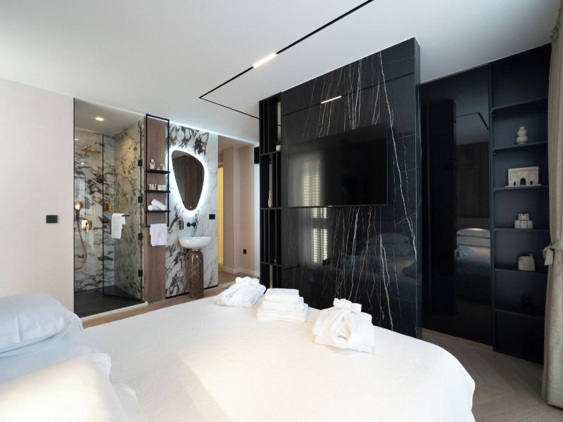 Luxury Rooms For Gift image