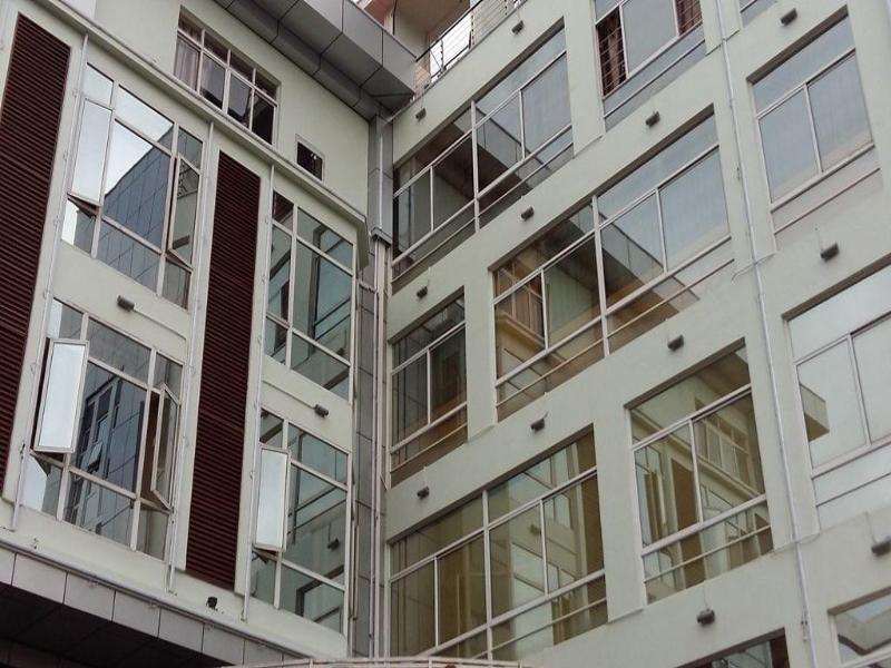Kololo Courts Hotel & Restaurant image