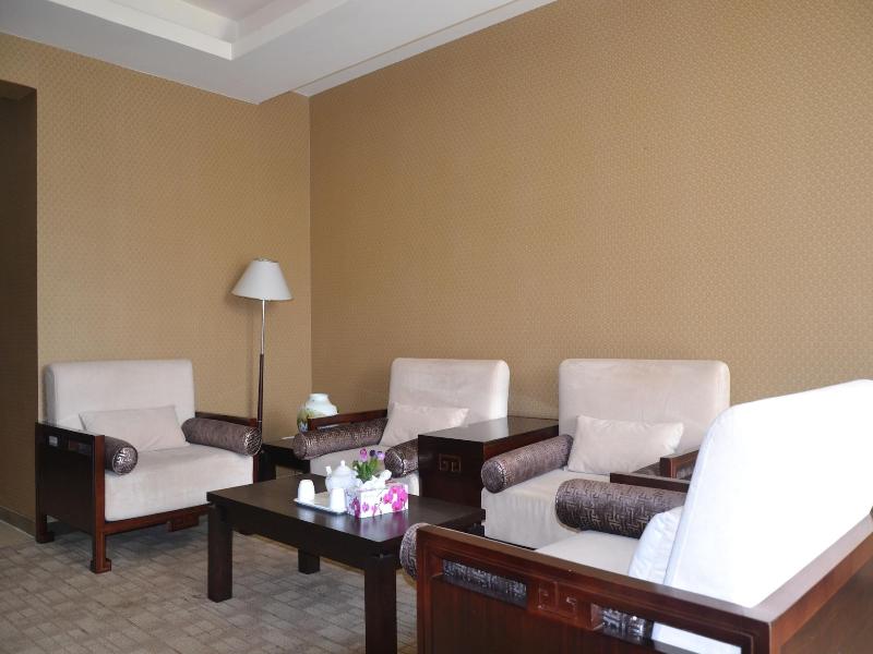 Kololo Courts Hotel & Restaurant image