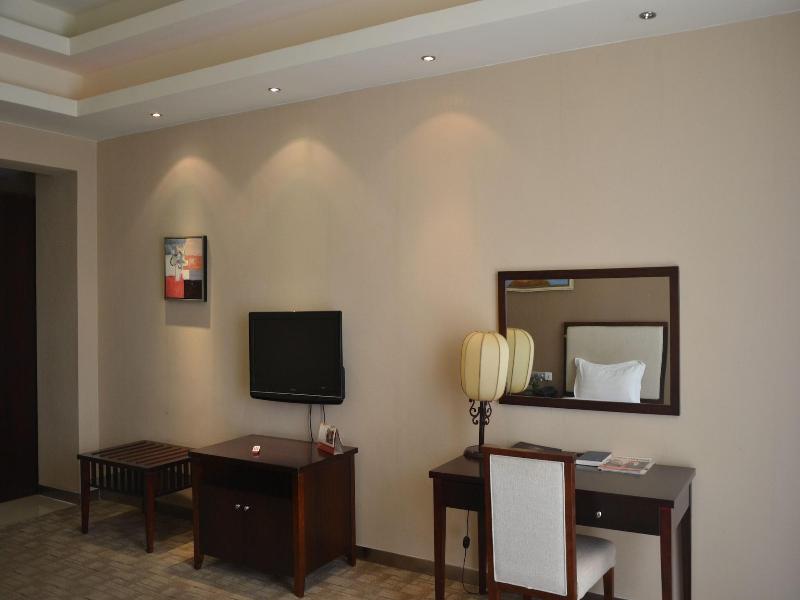 Kololo Courts Hotel & Restaurant image