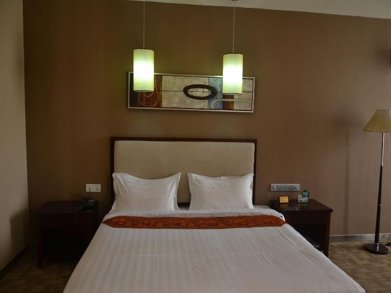 Kololo Courts Hotel & Restaurant image