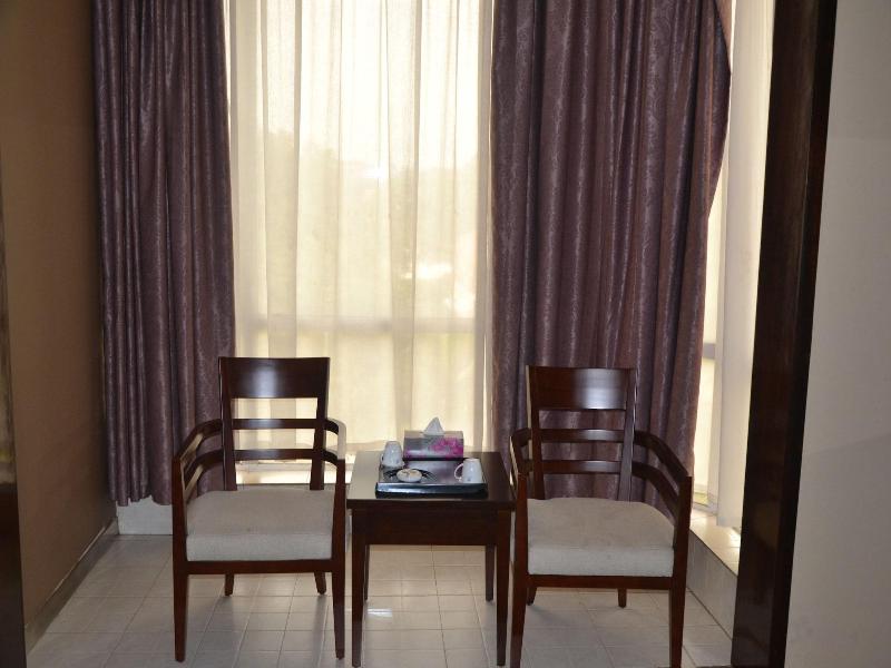 Kololo Courts Hotel & Restaurant image