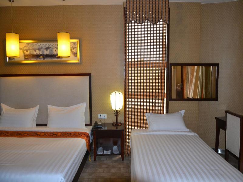 Kololo Courts Hotel & Restaurant image