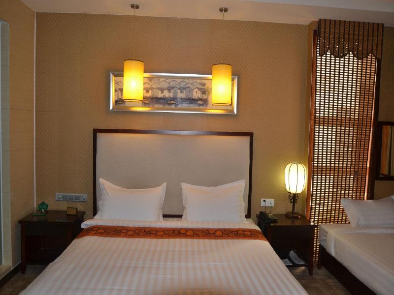 Kololo Courts Hotel & Restaurant image