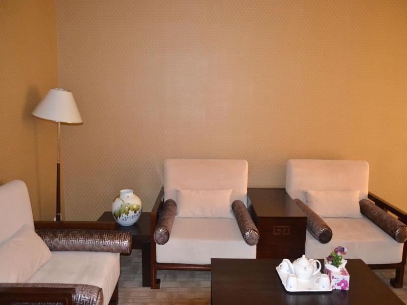 Kololo Courts Hotel & Restaurant image