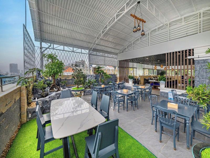 Green Lp Hotel & Apartment image