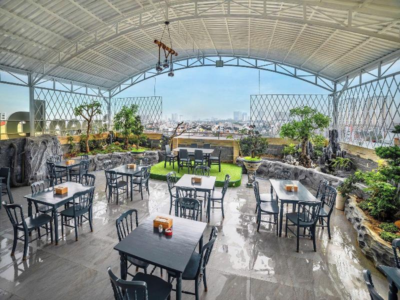 Green Lp Hotel & Apartment image