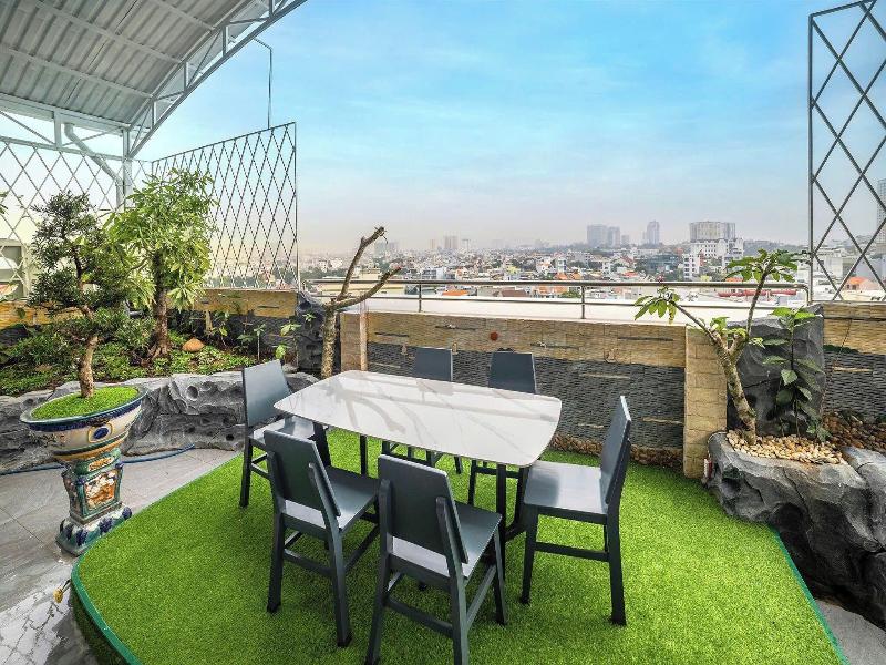 Green Lp Hotel & Apartment image