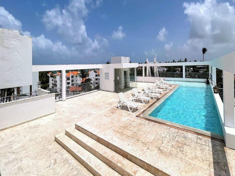 Studio Apart Hotel Rooftop Pool Beach image