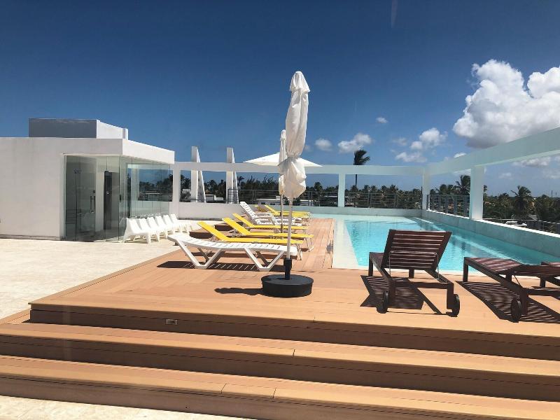 Studio Apart Hotel Rooftop Pool Beach image