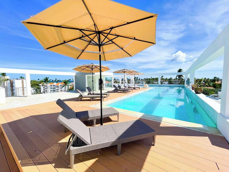Studio Apart Hotel Rooftop Pool Beach image