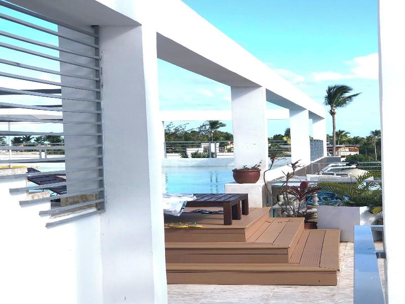 Studio Apart Hotel Rooftop Pool Beach image