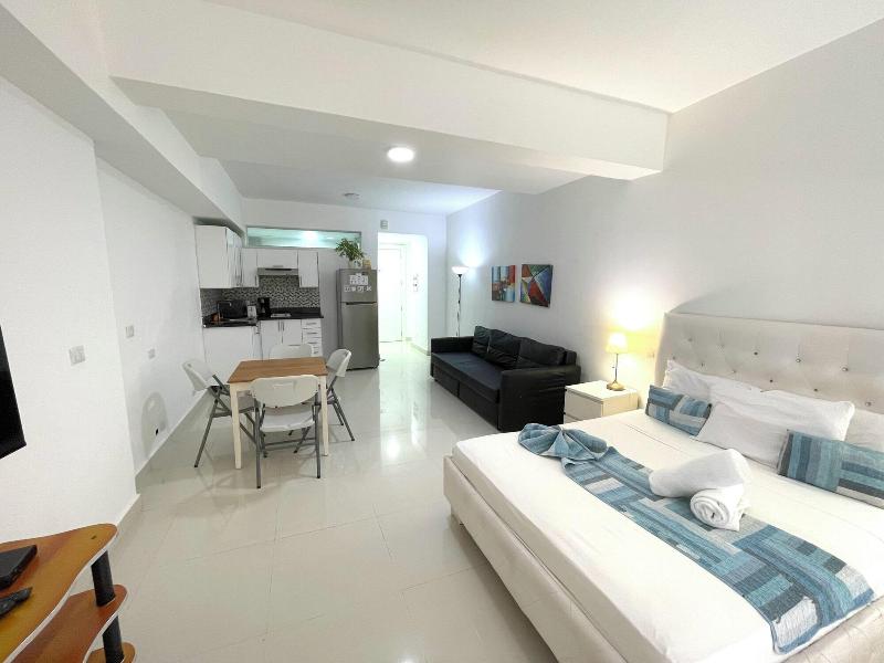 Studio Apart Hotel Rooftop Pool Beach image
