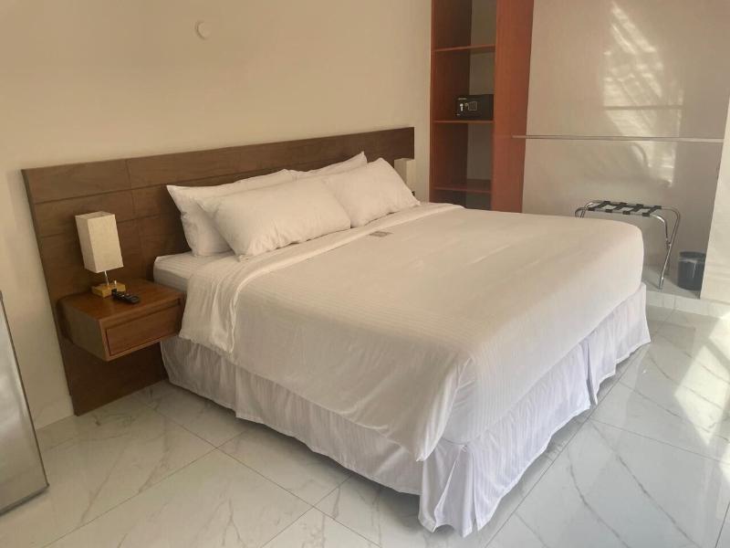 Hotel 28 image