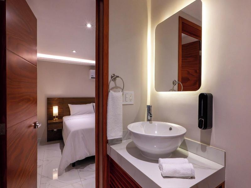 Hotel 28 image