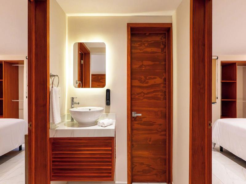 Hotel 28 image