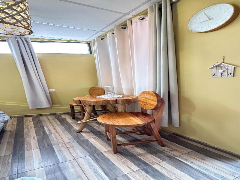 1961 Los Naranjos Hostal image