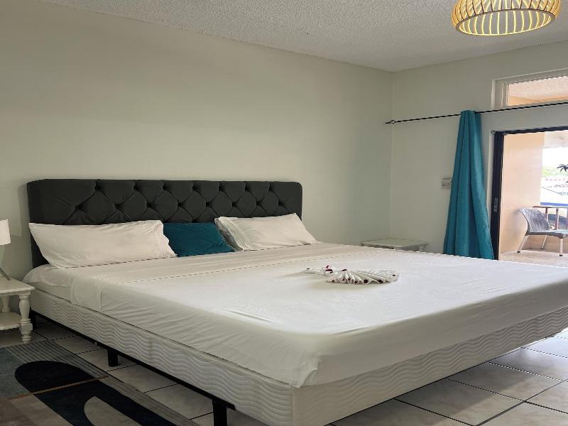 Seaview Apartel image