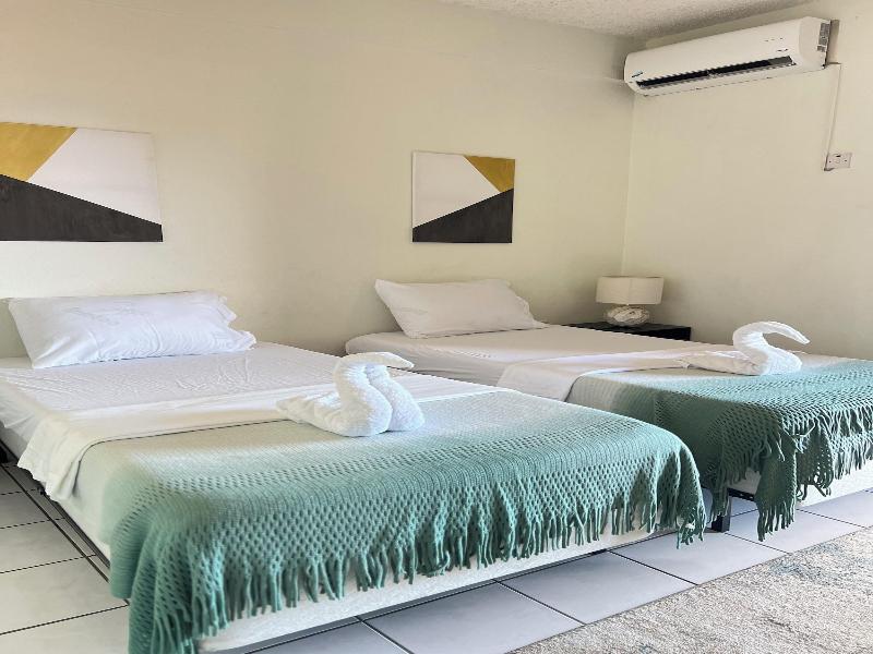 Seaview Apartel image