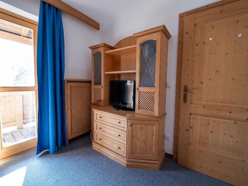Sl Hotel image