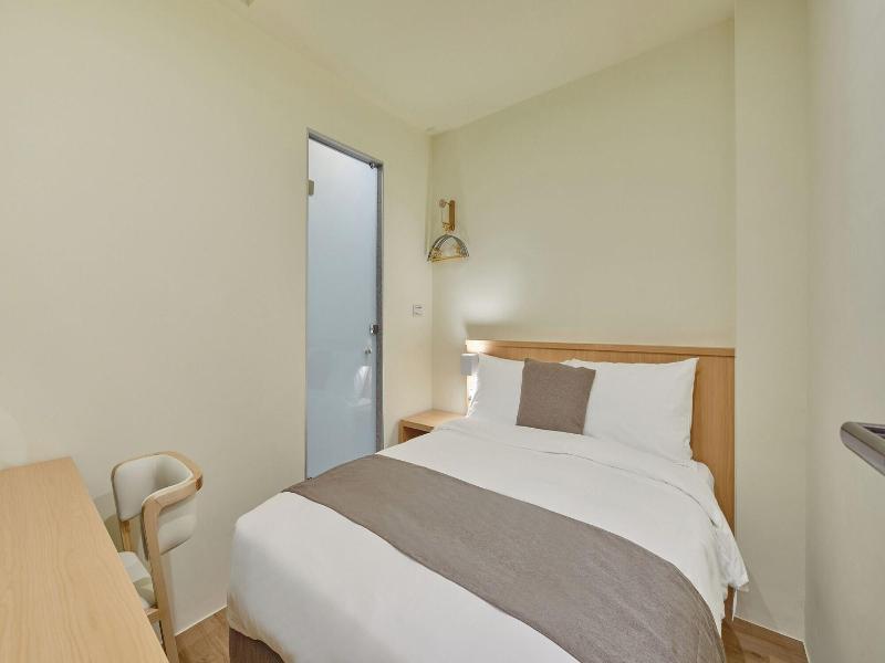 Stay Easy Inn image
