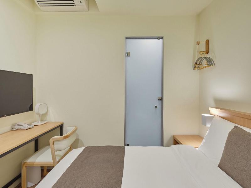 Stay Easy Inn image