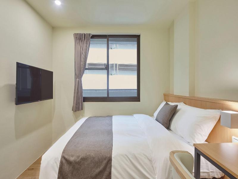 Stay Easy Inn image