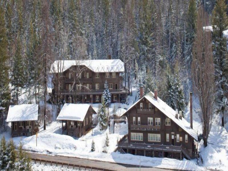 Belton Chalet image