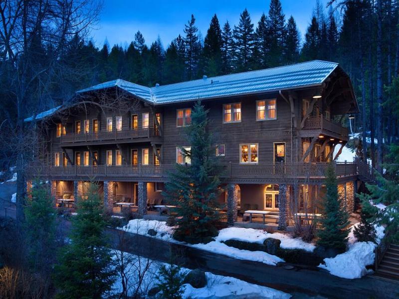 Belton Chalet image