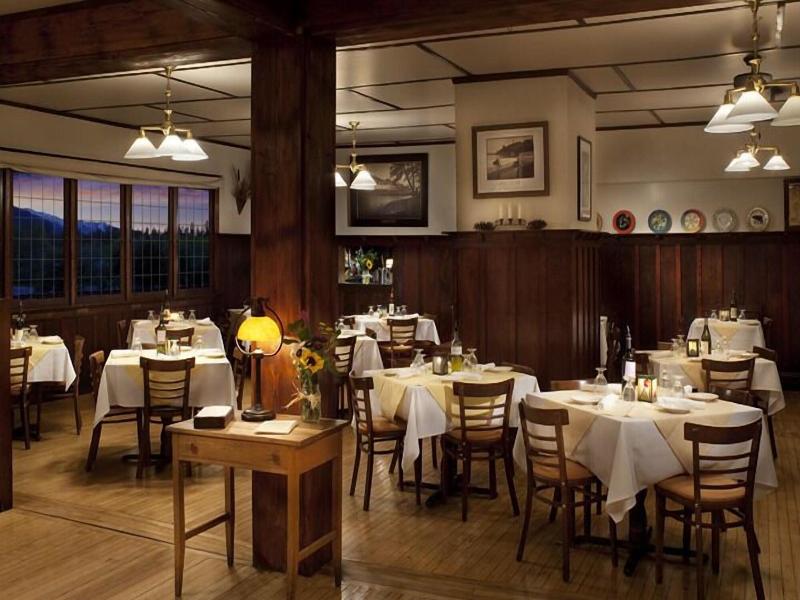 Belton Chalet image
